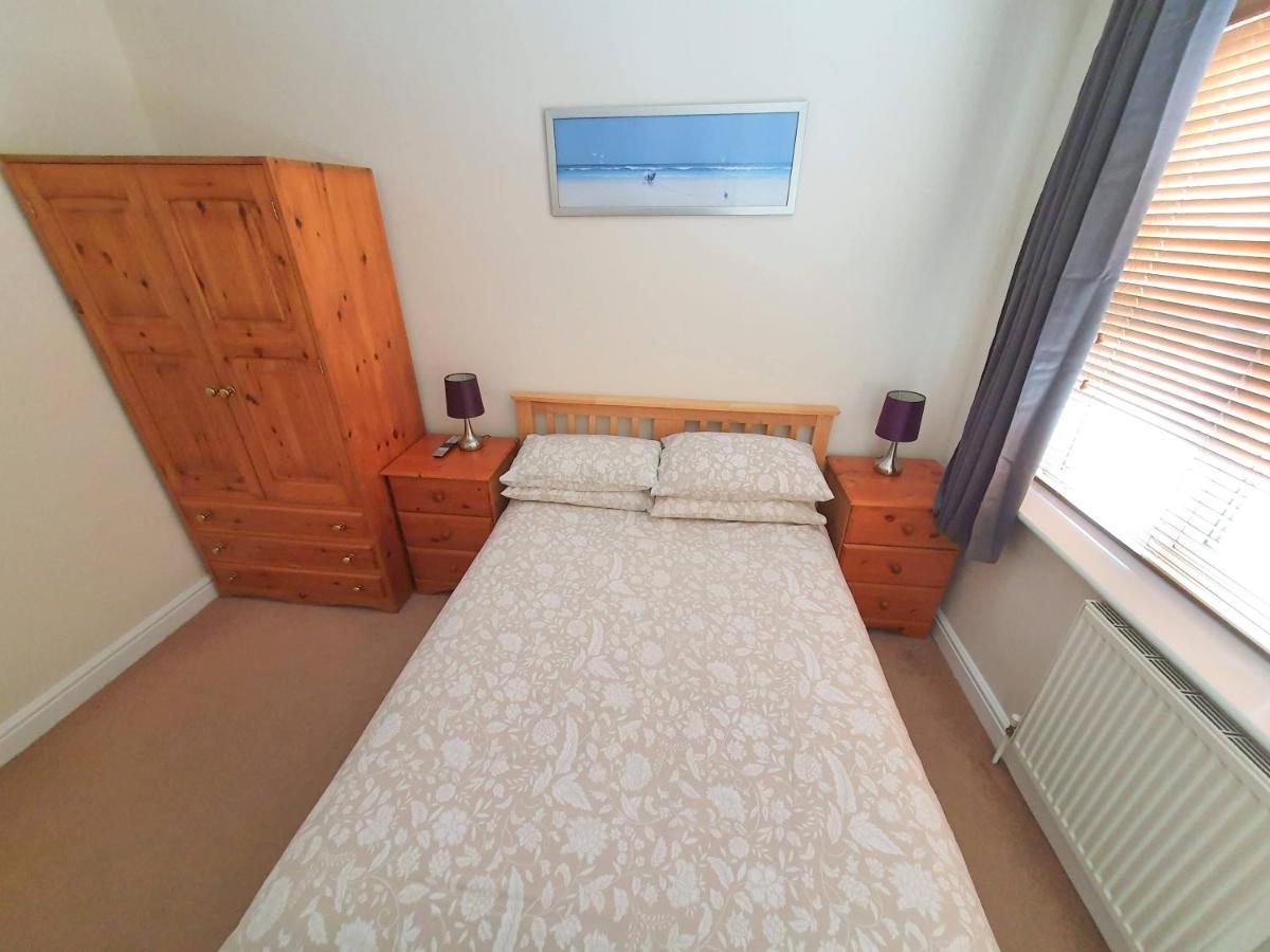 Friars Walk Houses With 2 Bedrooms, 2 Bathrooms, Fast Wi-Fi And Private Parking Sittingbourne Exterior foto