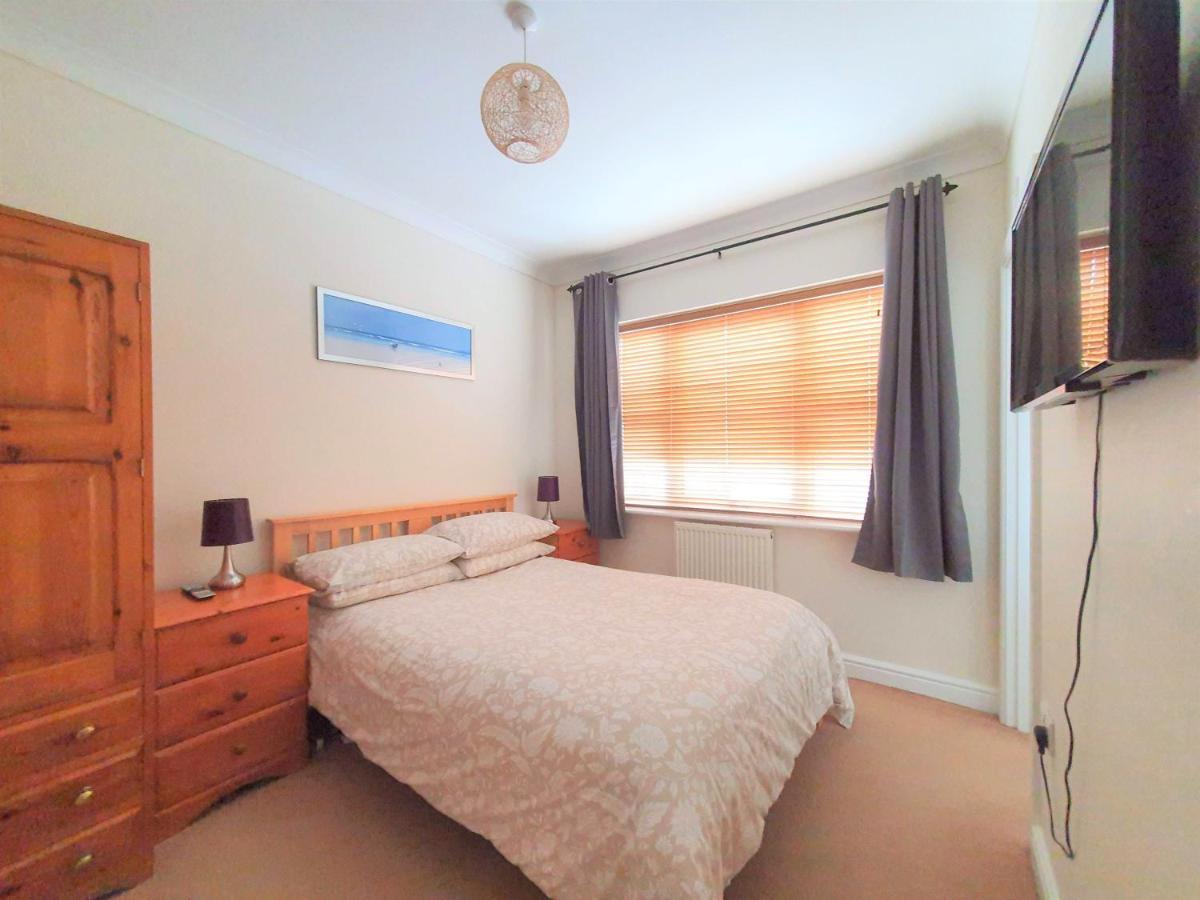 Friars Walk Houses With 2 Bedrooms, 2 Bathrooms, Fast Wi-Fi And Private Parking Sittingbourne Exterior foto