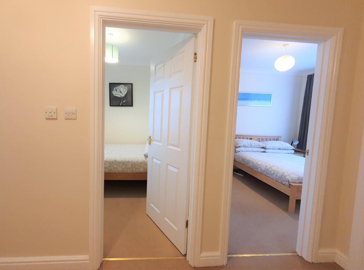 Friars Walk Houses With 2 Bedrooms, 2 Bathrooms, Fast Wi-Fi And Private Parking Sittingbourne Exterior foto