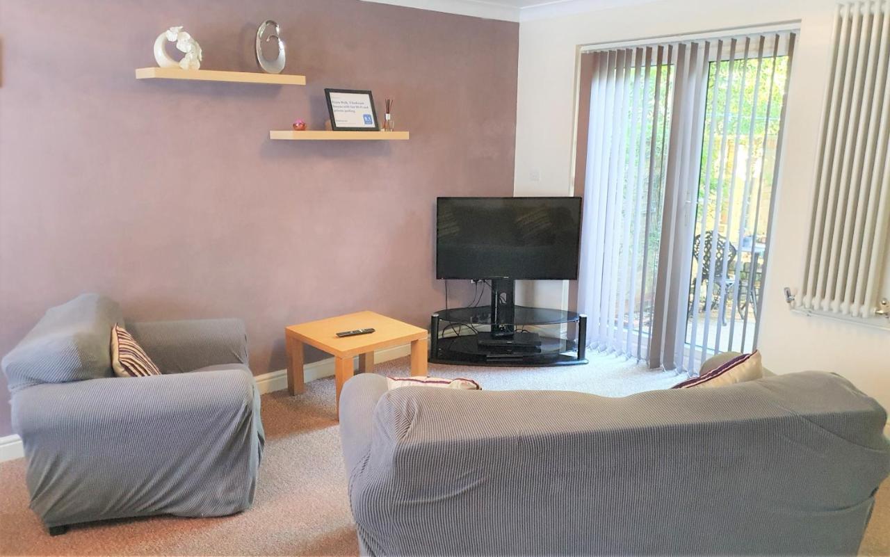 Friars Walk Houses With 2 Bedrooms, 2 Bathrooms, Fast Wi-Fi And Private Parking Sittingbourne Exterior foto