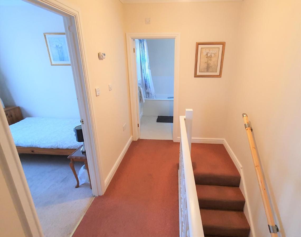 Friars Walk Houses With 2 Bedrooms, 2 Bathrooms, Fast Wi-Fi And Private Parking Sittingbourne Exterior foto