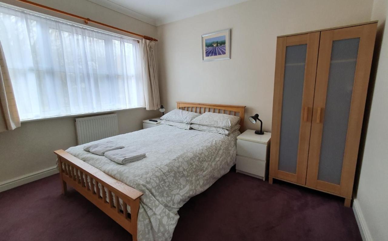 Friars Walk Houses With 2 Bedrooms, 2 Bathrooms, Fast Wi-Fi And Private Parking Sittingbourne Exterior foto